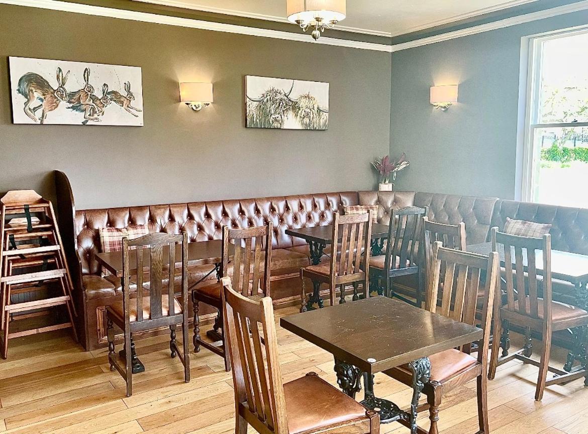 The Fylingdales Inn 로빈후즈베이 외부 사진